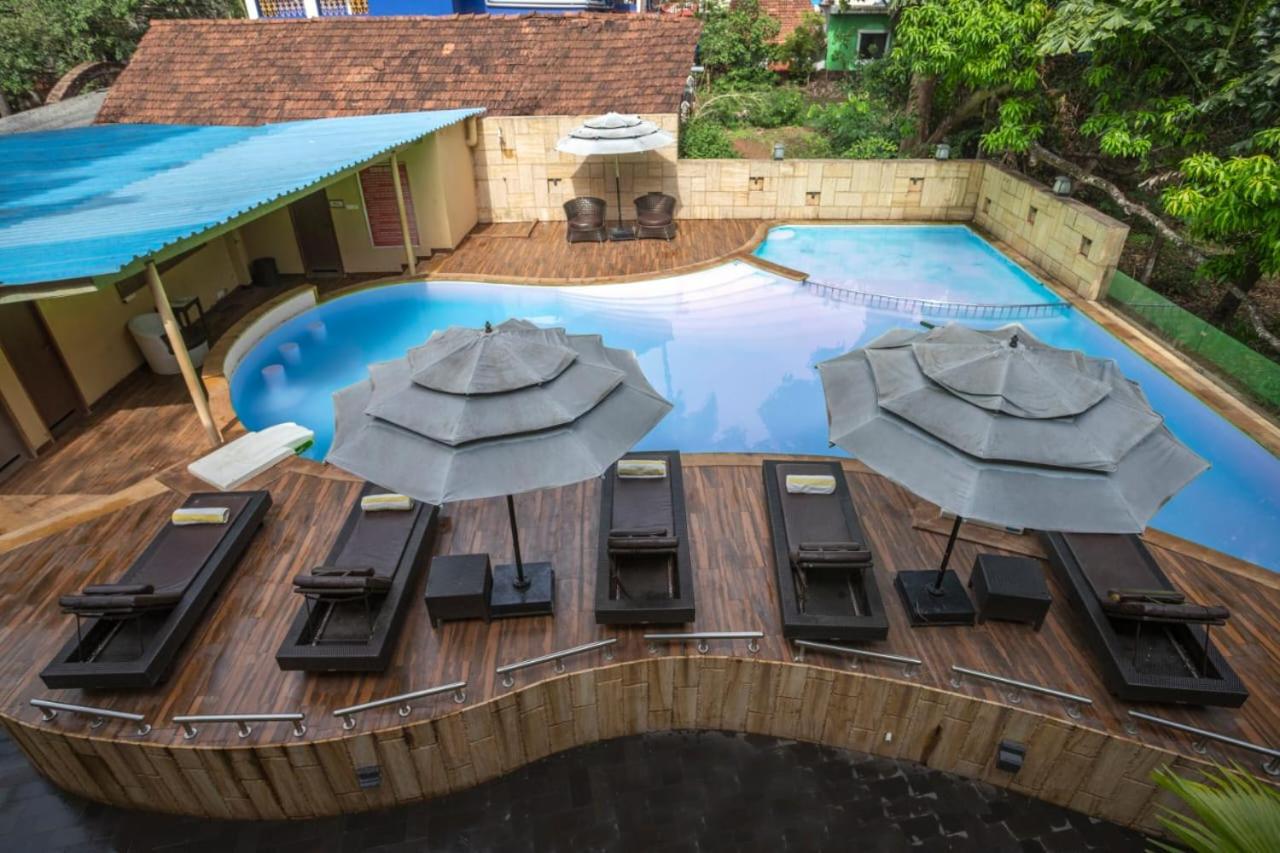 Holiday Goa Hotel Arpora Esterno foto
